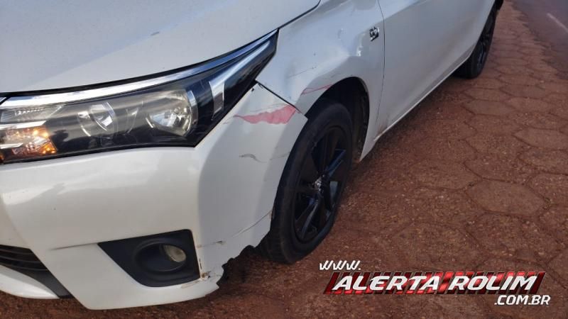 Motociclista é socorrido pelos bombeiros após colisão na RO-010, em Rolim de Moura Motociclista é socorrido pelos bombeiros após colisão na RO-010, em Rolim de Moura