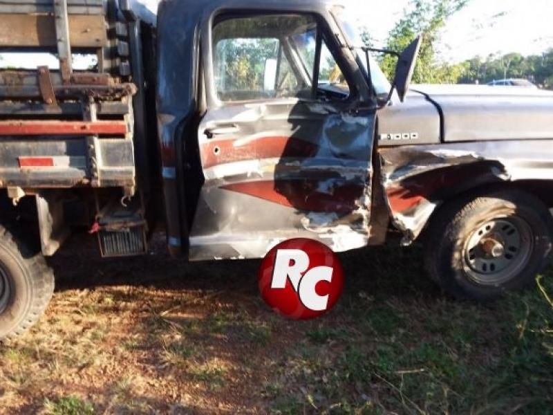 Motociclista morre ao colidir contra caminhonete F-1000 na RO 481, em São Miguel do Guaporé Motociclista morre ao colidir contra caminhonete F-1000 na RO 481, em São Miguel do Guaporé