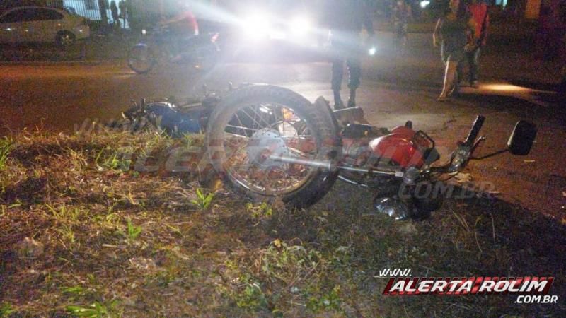 Mototaxista fratura braço e outro motociclista fratura a perna após colisão no Centro de Rolim de Moura – Veja o vídeo Mototaxista fratura braço e outro motociclista fratura a perna após colisão no Centro de Rolim de Moura – Veja o vídeo