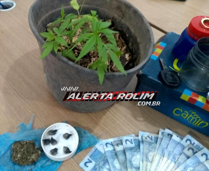 Traficante é preso durante trabalho em conjunto realizado pela Polícia Militar e Polícia Civil, em Rolim de Moura Traficante é preso durante trabalho em conjunto realizado pela Polícia Militar e Polícia Civil, em Rolim de Moura