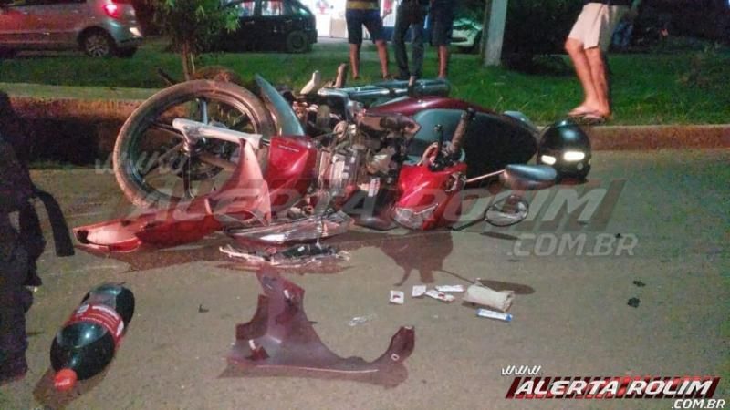 Acidente trânsito envolvendo duas motos resulta em dois feridos, em Rolim de Moura – Vídeo Acidente trânsito envolvendo duas motos resulta em dois feridos, em Rolim de Moura – Vídeo