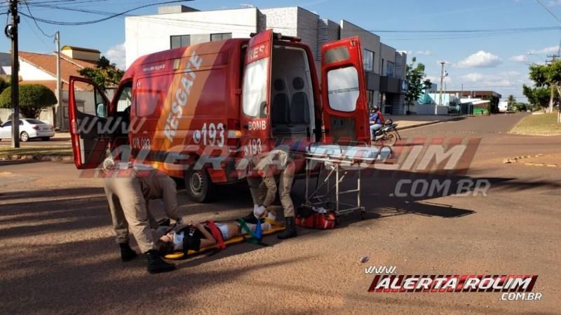 Bombeiros atendem acidente de trânsito nesta tarde de domingo no Centro de Rolim de Moura Bombeiros atendem acidente de trânsito nesta tarde de domingo no Centro de Rolim de Moura