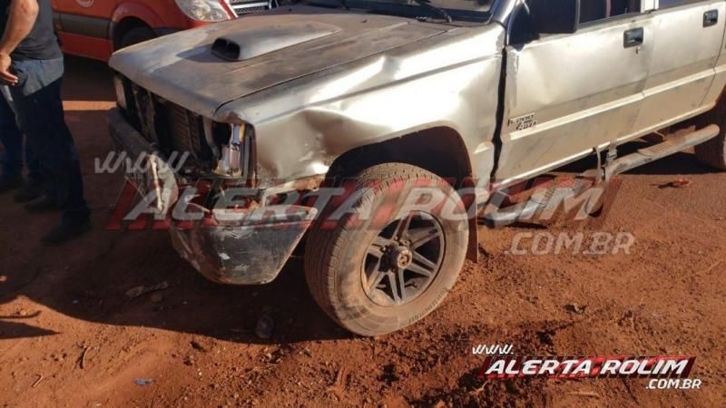 Bombeiros socorrem motociclista vítima de acidente de trânsito no Bairro Beira Rio, em Rolim de Moura – Vídeo Bombeiros socorrem motociclista vítima de acidente de trânsito no Bairro Beira Rio, em Rolim de Moura – Vídeo