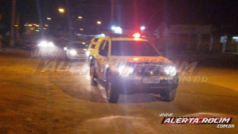 Casal de traficante é preso com quase 3 kg de drogas, arma de fogo e mais de 13 mil reais durante ação entre PM e PC, em Rolim de Moura - Vídeo Casal de traficante é preso com quase 3 kg de drogas, arma de fogo e mais de 13 mil reais durante ação entre PM e PC, em Rolim de Moura - Vídeo