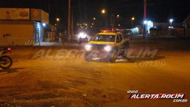 Casal de traficante é preso com quase 3 kg de drogas, arma de fogo e mais de 13 mil reais durante ação entre PM e PC, em Rolim de Moura - Vídeo Casal de traficante é preso com quase 3 kg de drogas, arma de fogo e mais de 13 mil reais durante ação entre PM e PC, em Rolim de Moura - Vídeo