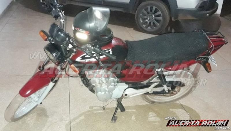 Com o auxílio de denúncia anônima, motocicleta furtada é recuperada pela Polícia Militar, em Rolim de Moura Com o auxílio de denúncia anônima, motocicleta furtada é recuperada pela Polícia Militar, em Rolim de Moura