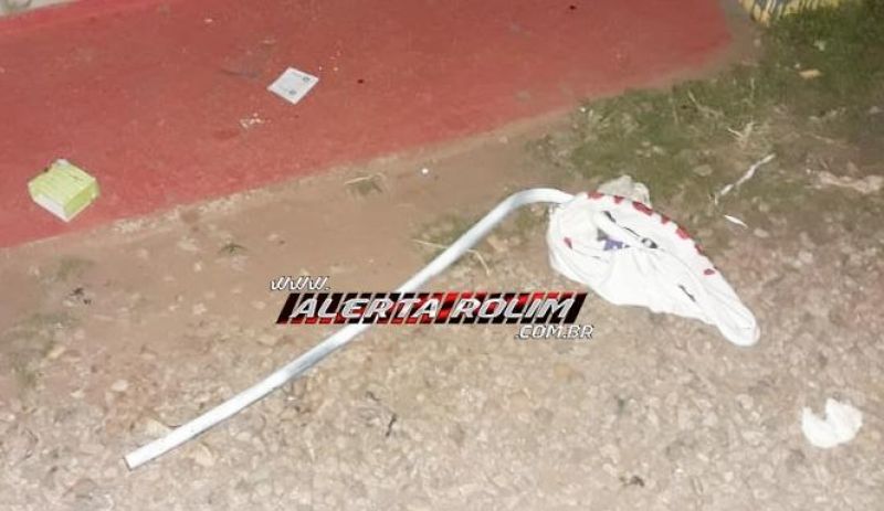 Homem é flagrado e preso pela PM, após arrombar porta e praticar furto em estabelecimento comercial, em Rolim de Moura Homem é flagrado e preso pela PM, após arrombar porta e praticar furto em estabelecimento comercial, em Rolim de Moura