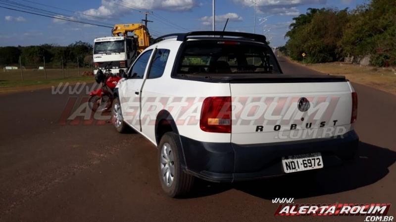 Motociclista é socorrido pelos bombeiros, após colisão com automóvel, em Rolim de Moura - Vídeo Motociclista é socorrido pelos bombeiros, após colisão com automóvel, em Rolim de Moura - Vídeo