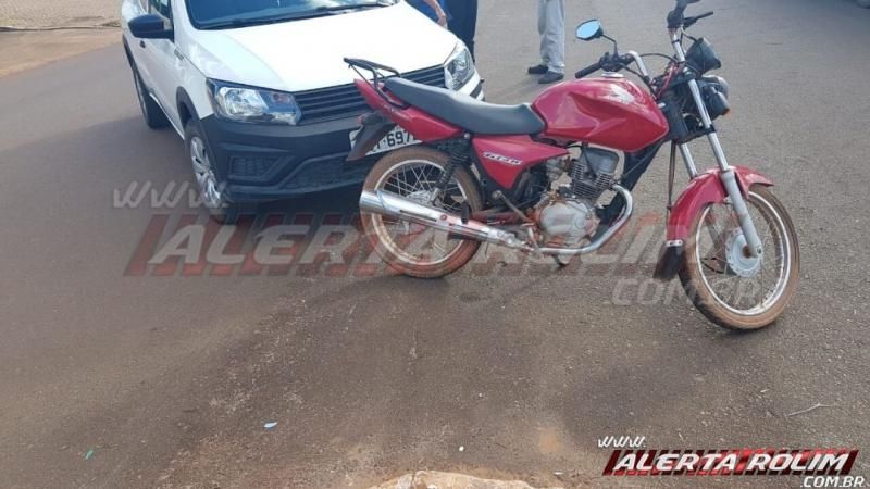 Motociclista é socorrido pelos bombeiros, após colisão com automóvel, em Rolim de Moura - Vídeo Motociclista é socorrido pelos bombeiros, após colisão com automóvel, em Rolim de Moura - Vídeo