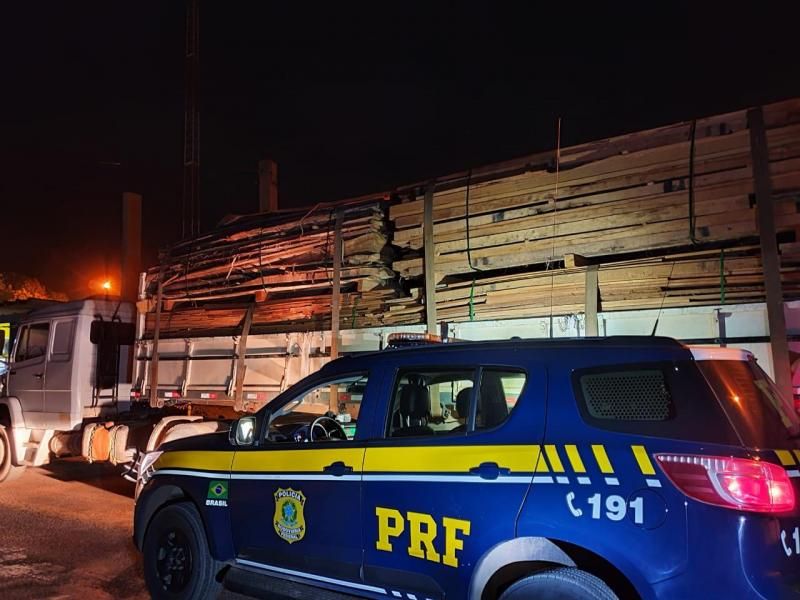 Polícia Rodoviária Federal identifica veículo de carga clonado Polícia Rodoviária Federal identifica veículo de carga clonado