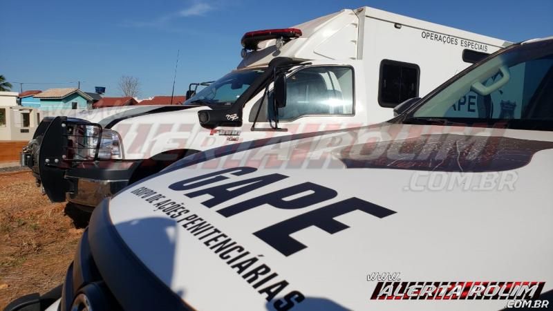 Policial Penal, vítima fatal de acidente em Rolim de Moura é sepultado com honras fúnebres, em Alta Floresta do Oeste - Fotos e Vídeo Policial Penal, vítima fatal de acidente em Rolim de Moura é sepultado com honras fúnebres, em Alta Floresta do Oeste - Fotos e Vídeo