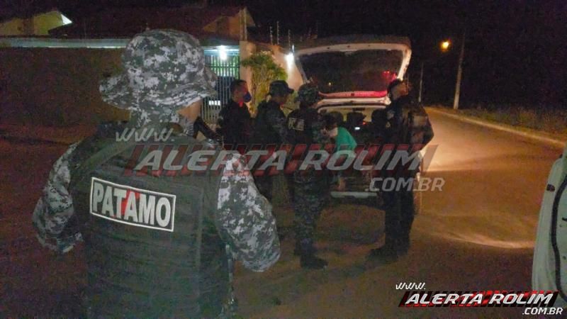 URGENTE - Homem é esfaqueado durante discussão, em Rolim de Moura; dois suspeitos foram presos pela equipe do PATAMO da PM URGENTE - Homem é esfaqueado durante discussão, em Rolim de Moura; dois suspeitos foram presos pela equipe do PATAMO da PM