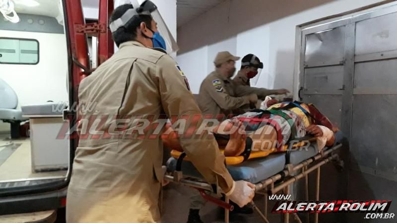 URGENTE - Homem é esfaqueado durante discussão, em Rolim de Moura; dois suspeitos foram presos pela equipe do PATAMO da PM URGENTE - Homem é esfaqueado durante discussão, em Rolim de Moura; dois suspeitos foram presos pela equipe do PATAMO da PM