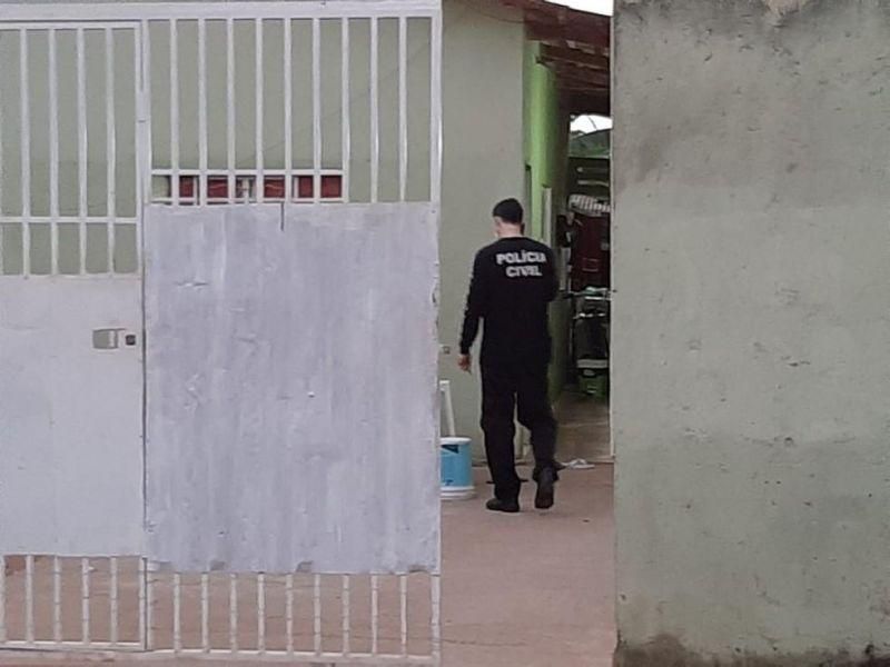 Polícia Civil cumpre 54 mandados em operação contra roubos em comércios de Porto Velho Polícia Civil cumpre 54 mandados em operação contra roubos em comércios de Porto Velho