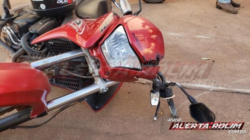 Acidente de trânsito nesta manhã de sábado deixa motociclista ferido, em Rolim de Moura – Vídeo Acidente de trânsito nesta manhã de sábado deixa motociclista ferido, em Rolim de Moura – Vídeo