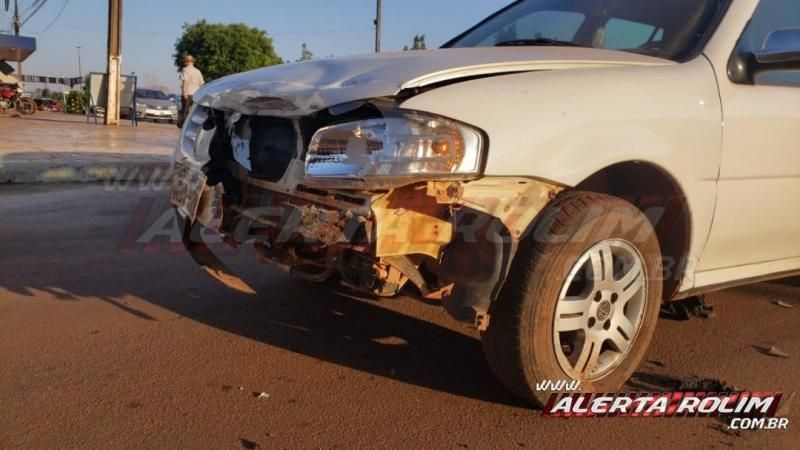 Acidente de trânsito nesta manhã de sábado deixa motociclista ferido, em Rolim de Moura – Vídeo Acidente de trânsito nesta manhã de sábado deixa motociclista ferido, em Rolim de Moura – Vídeo