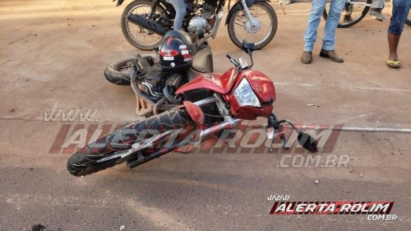 Acidente de trânsito nesta manhã de sábado deixa motociclista ferido, em Rolim de Moura – Vídeo Acidente de trânsito nesta manhã de sábado deixa motociclista ferido, em Rolim de Moura – Vídeo