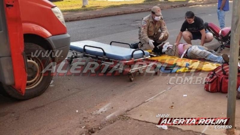 Acidente de trânsito nesta manhã de sábado deixa motociclista ferido, em Rolim de Moura – Vídeo Acidente de trânsito nesta manhã de sábado deixa motociclista ferido, em Rolim de Moura – Vídeo