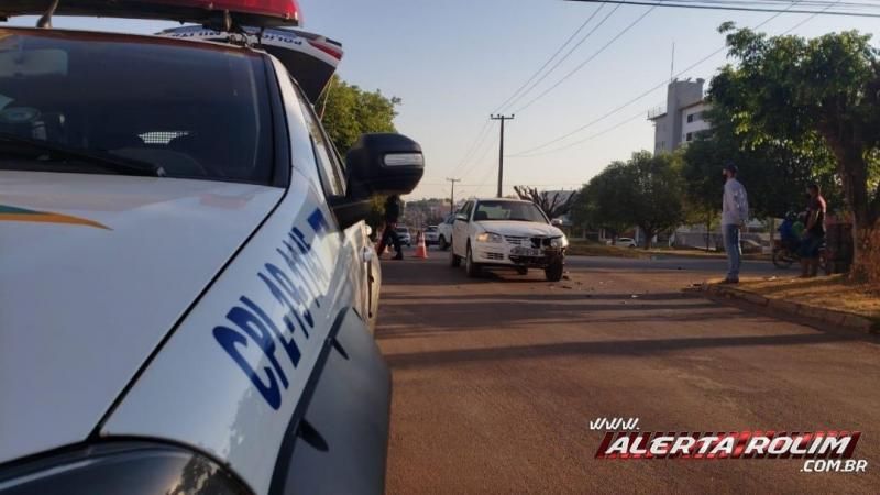 Acidente de trânsito nesta manhã de sábado deixa motociclista ferido, em Rolim de Moura – Vídeo Acidente de trânsito nesta manhã de sábado deixa motociclista ferido, em Rolim de Moura – Vídeo