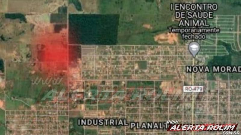 Bombeiros de Rolim de Moura atuam em 03 focos de incêndios na tarde desta segunda-feira Bombeiros de Rolim de Moura atuam em 03 focos de incêndios na tarde desta segunda-feira