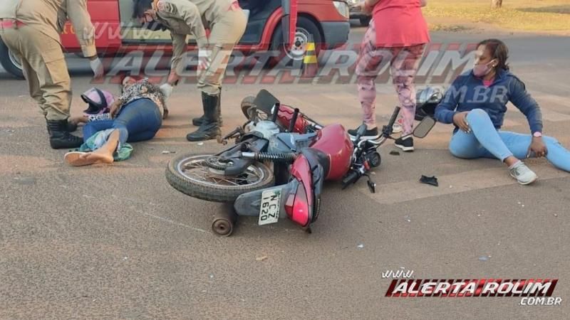 Duas mulheres foram socorridas pelos bombeiros, após acidente entre carro e moto, em Rolim de Moura Duas mulheres foram socorridas pelos bombeiros, após acidente entre carro e moto, em Rolim de Moura