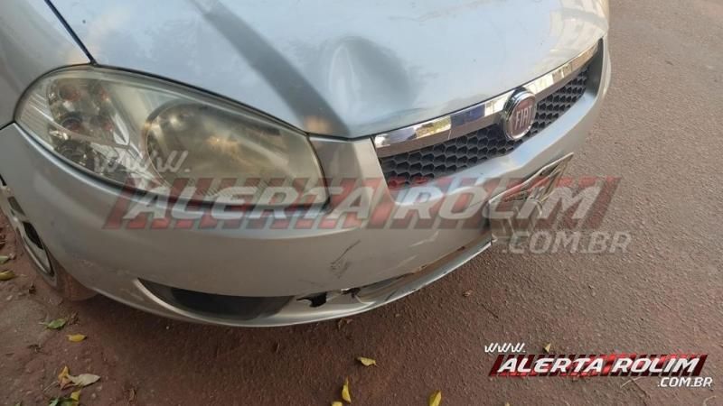 Duas mulheres foram socorridas pelos bombeiros, após acidente entre carro e moto, em Rolim de Moura Duas mulheres foram socorridas pelos bombeiros, após acidente entre carro e moto, em Rolim de Moura