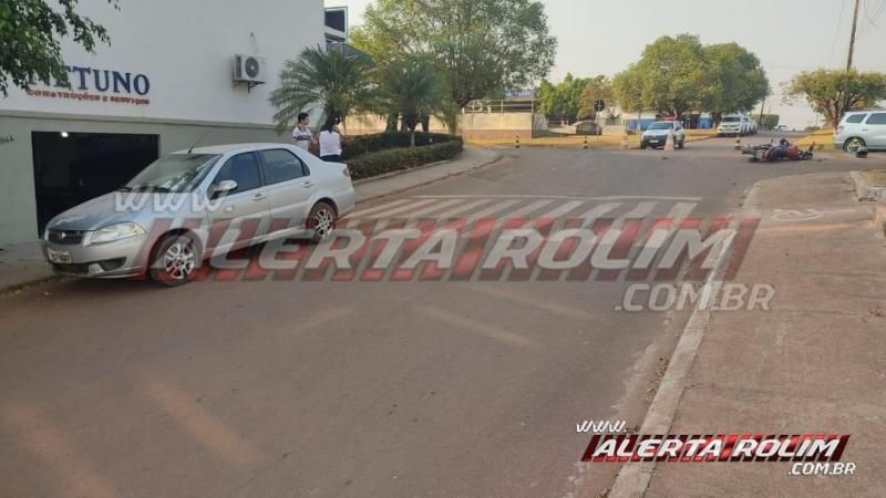 Duas mulheres foram socorridas pelos bombeiros, após acidente entre carro e moto, em Rolim de Moura Duas mulheres foram socorridas pelos bombeiros, após acidente entre carro e moto, em Rolim de Moura