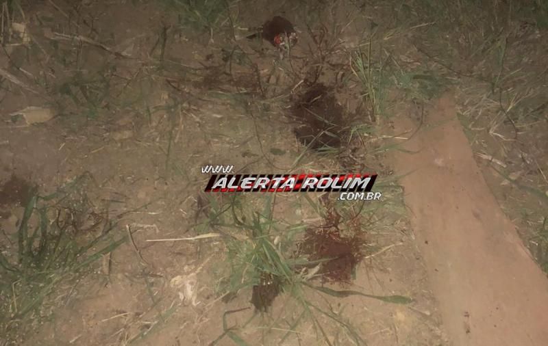 URGENTE - Durante discussão, homem é morto a pauladas e golpes de facão, no Bairro Beira Rio, em Rolim de Moura URGENTE - Durante discussão, homem é morto a pauladas e golpes de facão, no Bairro Beira Rio, em Rolim de Moura