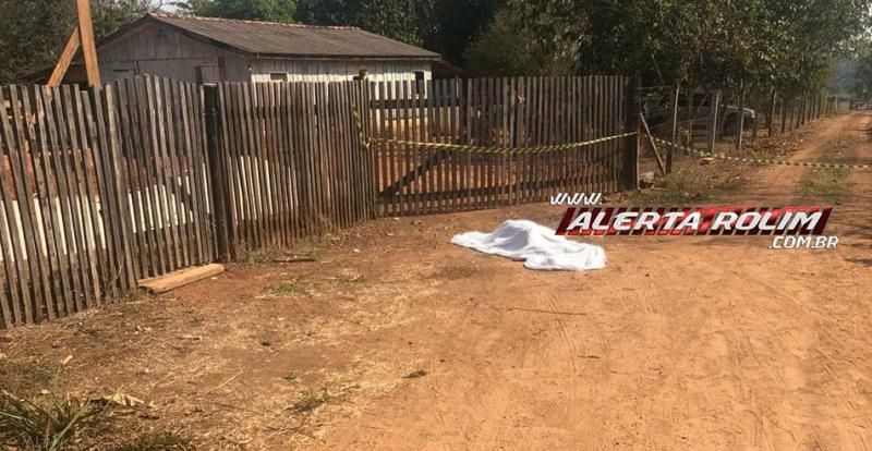 URGENTE - Homem é assassinado na zona rural de Rolim de Moura URGENTE - Homem é assassinado na zona rural de Rolim de Moura