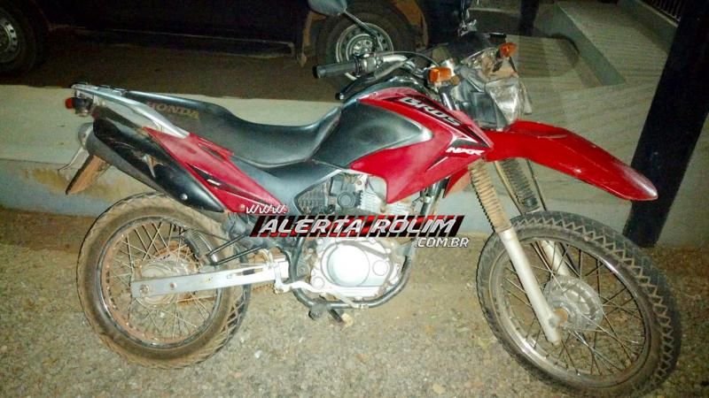 Moto roubada é recuperada pela Polícia Militar em Santa Luzia; um suspeito foi preso