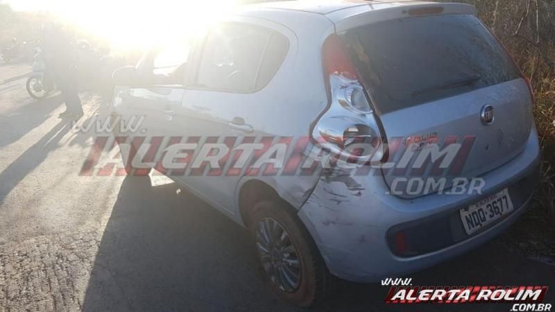 Motociclista colide em traseira de veículo na RO - 010, zona rural de Rolim de Moura Motociclista colide em traseira de veículo na RO - 010, zona rural de Rolim de Moura