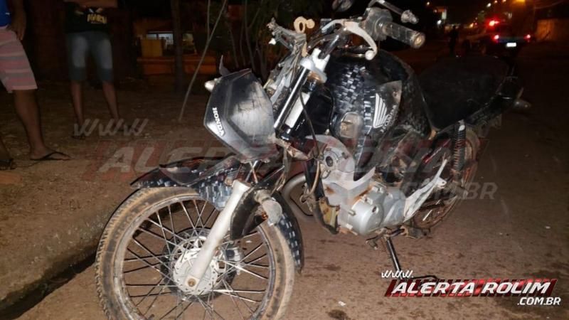 Motociclista fratura o pé ao ser atingido por outra moto no Bairro Boa Esperança, em Rolim de Moura Motociclista fratura o pé ao ser atingido por outra moto no Bairro Boa Esperança, em Rolim de Moura