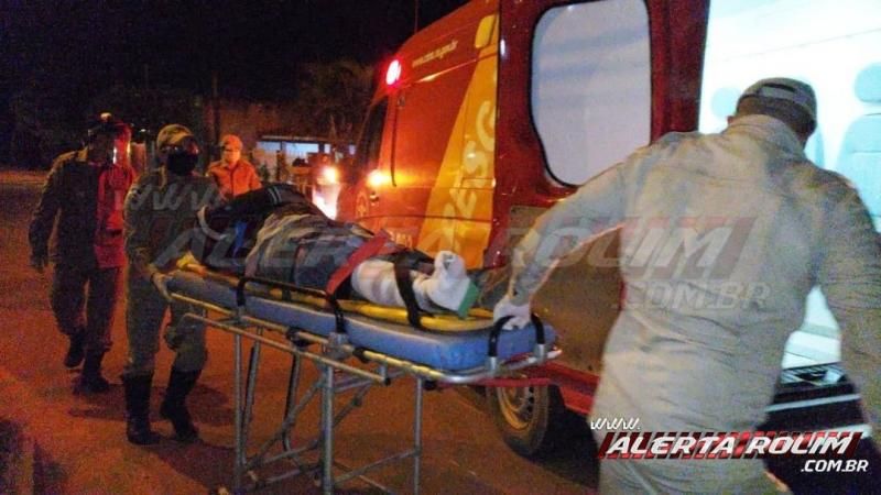 Motociclista fratura o pé ao ser atingido por outra moto no Bairro Boa Esperança, em Rolim de Moura Motociclista fratura o pé ao ser atingido por outra moto no Bairro Boa Esperança, em Rolim de Moura