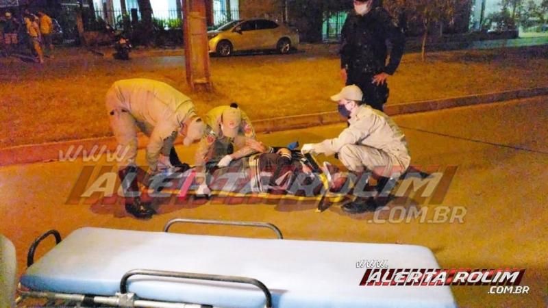 Motociclista fratura o pé ao ser atingido por outra moto no Bairro Boa Esperança, em Rolim de Moura Motociclista fratura o pé ao ser atingido por outra moto no Bairro Boa Esperança, em Rolim de Moura