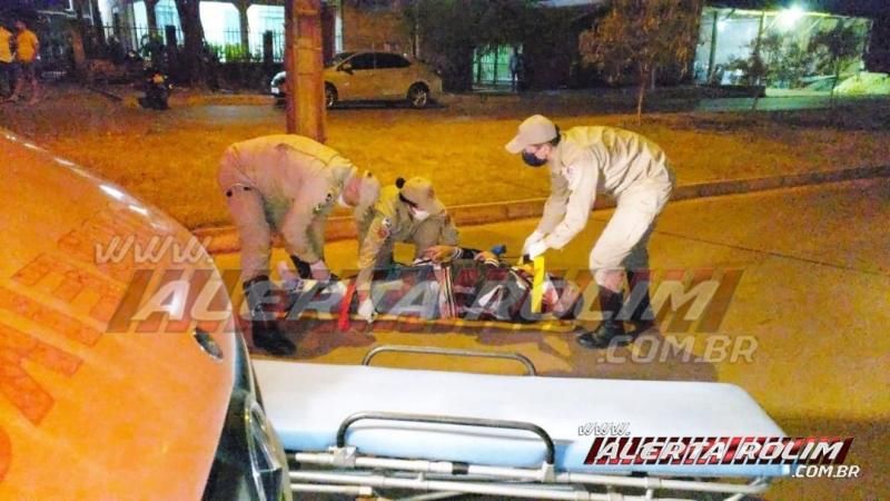Motociclista fratura o pé ao ser atingido por outra moto no Bairro Boa Esperança, em Rolim de Moura Motociclista fratura o pé ao ser atingido por outra moto no Bairro Boa Esperança, em Rolim de Moura