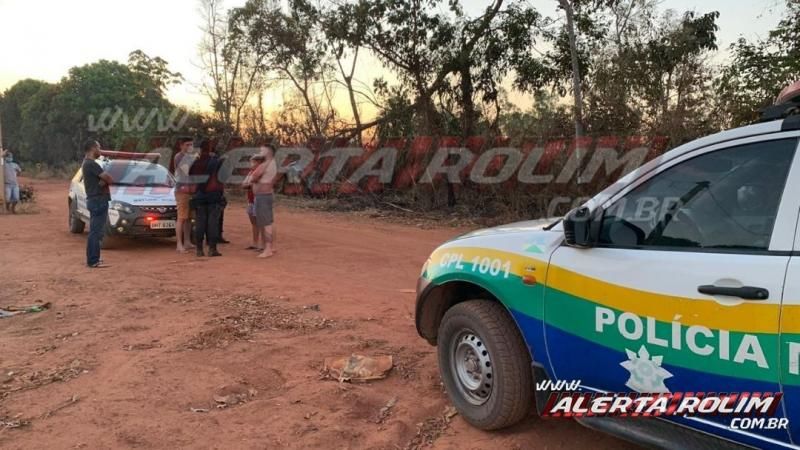 Motorista inabilitado e com sinais de embriaguez tomba veículo no Bairro Olímpico, em Rolim de Moura - Vídeo Motorista inabilitado e com sinais de embriaguez tomba veículo no Bairro Olímpico, em Rolim de Moura - Vídeo
