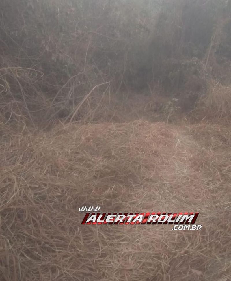 Motorista morre após caminhão cair em ribanceira na linha P-40, em Alto Alegre dos Parecis Motorista morre após caminhão cair em ribanceira na linha P-40, em Alto Alegre dos Parecis