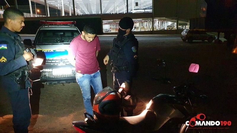 PM apreende drogas avaliadas em mais de R$ 250 mil reais e prende suspeito, em Ji-Paraná PM apreende drogas avaliadas em mais de R$ 250 mil reais e prende suspeito, em Ji-Paraná