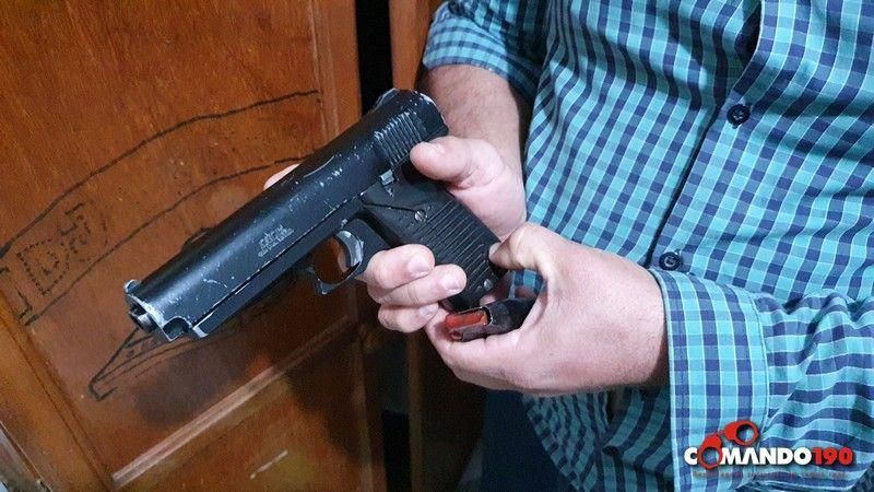 PM e PC apreendem mais de 11 quilos de drogas, munições de vários calibres e uma pistola 9mm, em Ji-Paraná PM e PC apreendem mais de 11 quilos de drogas, munições de vários calibres e uma pistola 9mm, em Ji-Paraná