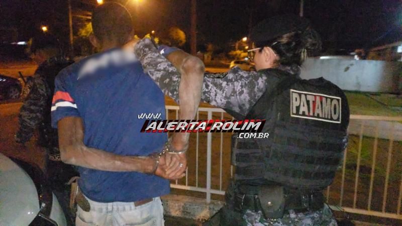 Polícia Militar e Polícia Civil estouram “Boca de Fumo” e três suspeitos de tráfico acabam presos, em Rolim de Moura - Vídeo Polícia Militar e Polícia Civil estouram “Boca de Fumo” e três suspeitos de tráfico acabam presos, em Rolim de Moura - Vídeo