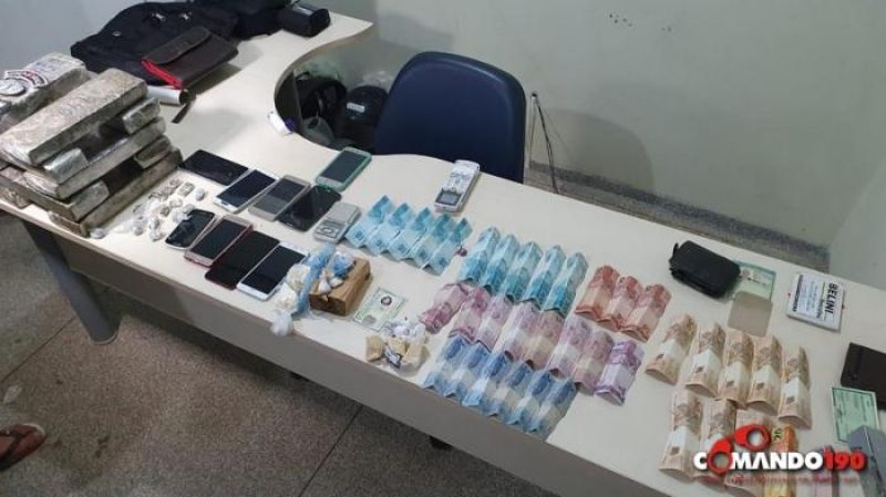 Trabalho em conjunto entre Polícia Militar e Polícia Civil resulta na apreensão de mais de 12 quilos de drogas em Ji-Paraná Trabalho em conjunto entre Polícia Militar e Polícia Civil resulta na apreensão de mais de 12 quilos de drogas em Ji-Paraná