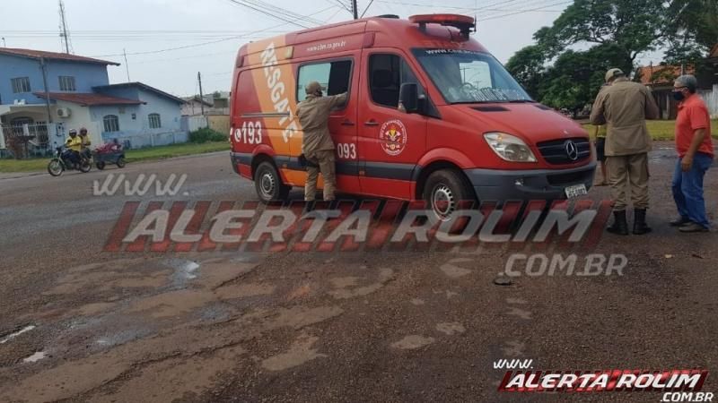 Acidente de trânsito é registrado no cruzamento da Avenida Goiânia com Rua Guaporé em Rolim de Moura Acidente de trânsito é registrado no cruzamento da Avenida Goiânia com Rua Guaporé em Rolim de Moura