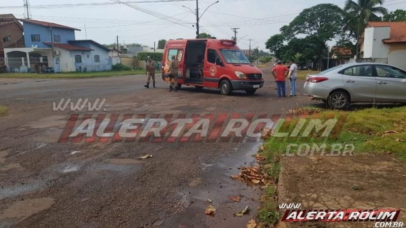 Acidente de trânsito é registrado no cruzamento da Avenida Goiânia com Rua Guaporé em Rolim de Moura Acidente de trânsito é registrado no cruzamento da Avenida Goiânia com Rua Guaporé em Rolim de Moura