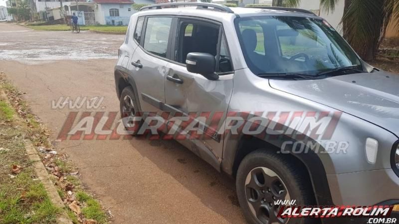 Acidente de trânsito é registrado no cruzamento da Avenida Goiânia com Rua Guaporé em Rolim de Moura Acidente de trânsito é registrado no cruzamento da Avenida Goiânia com Rua Guaporé em Rolim de Moura