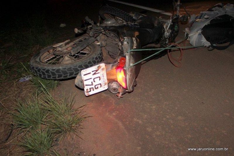Acidente entre motocicletas deixa duas vítimas fatais na BR-364, em Jaru Acidente entre motocicletas deixa duas vítimas fatais na BR-364, em Jaru