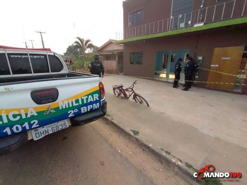 Apenado com tornozeleira é executado com mais de 15 tiros no bairro Primavera, em Ji-Paraná Apenado com tornozeleira é executado com mais de 15 tiros no bairro Primavera, em Ji-Paraná