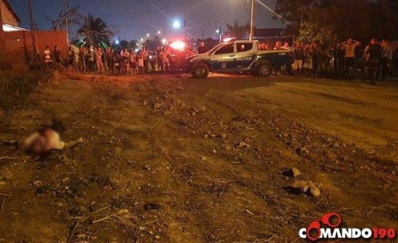 Briga termina com dois mortos e um gravemente ferido no bairro São Francisco, em Ji-Paraná Briga termina com dois mortos e um gravemente ferido no bairro São Francisco, em Ji-Paraná
