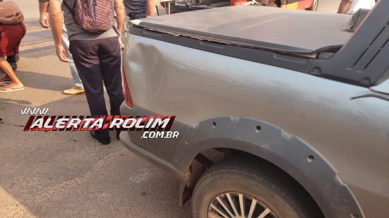 Colisão entre carro e moto é registrada nesta manhã, em Rolim de Moura Colisão entre carro e moto é registrada nesta manhã, em Rolim de Moura