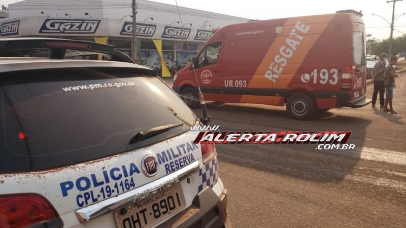 Colisão entre carro e moto é registrada nesta manhã, em Rolim de Moura Colisão entre carro e moto é registrada nesta manhã, em Rolim de Moura