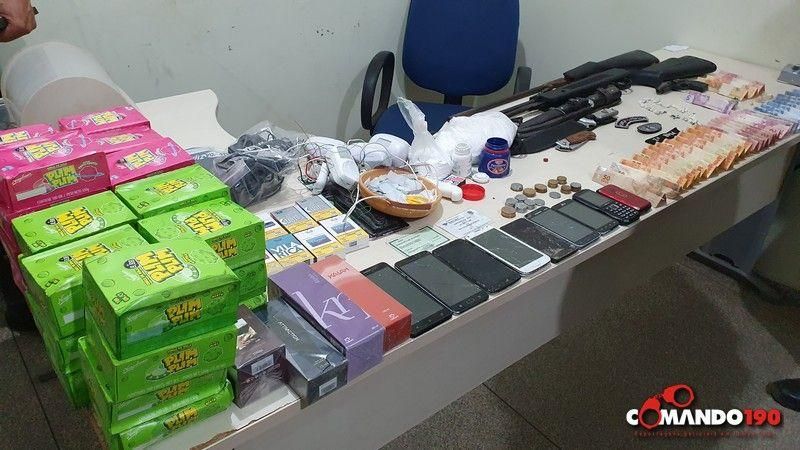 Mais uma boca de fumo é fechada pela Polícia Militar, em Ji-Paraná e 05 suspeitos são conduzidas para a UNISP Mais uma boca de fumo é fechada pela Polícia Militar, em Ji-Paraná e 05 suspeitos são conduzidas para a UNISP